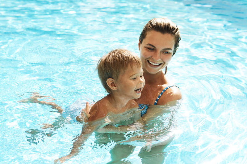 Freibad Mutter Kind